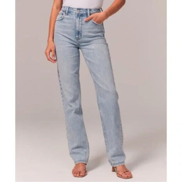 Abercrombie & Fitch Denim - Abercrombie & Fitch 90s Straight Ultra High Rise Jeans Size 30 / 10 Distressed